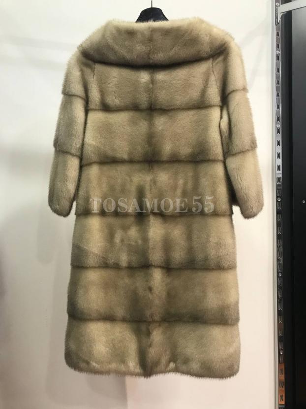 Светлая норковая шуба воротник шанель фото №2