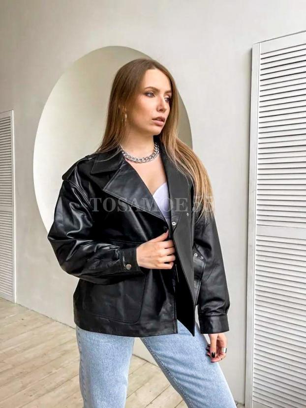 Женская кожаная куртка черная оверсайз фото №1