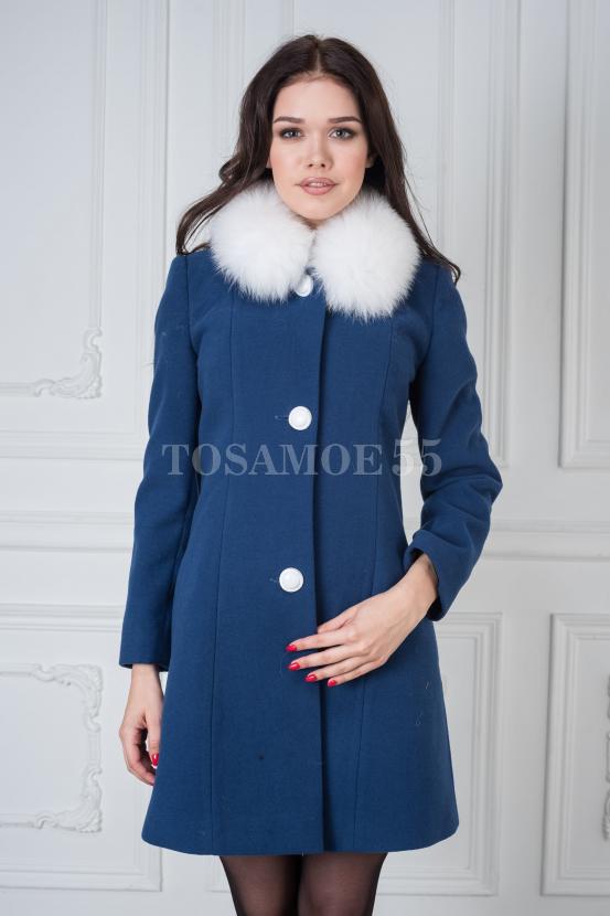 Пальто из шерсти синего цвета с воротником из песца фото №3
