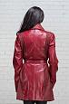 Куртка темно-красного цвета из эко-кожи с поясом фото №1